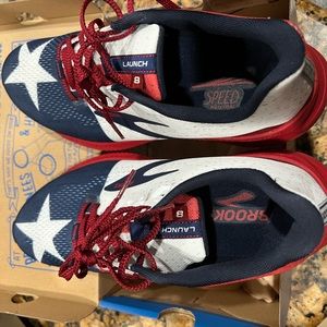 Brooks launch 8 Men size 9.5 free men tank top